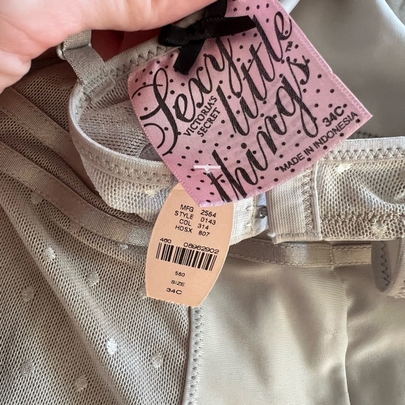 NWT Victoria Secret Lingerie Size 34C - Picture 11 of 11
